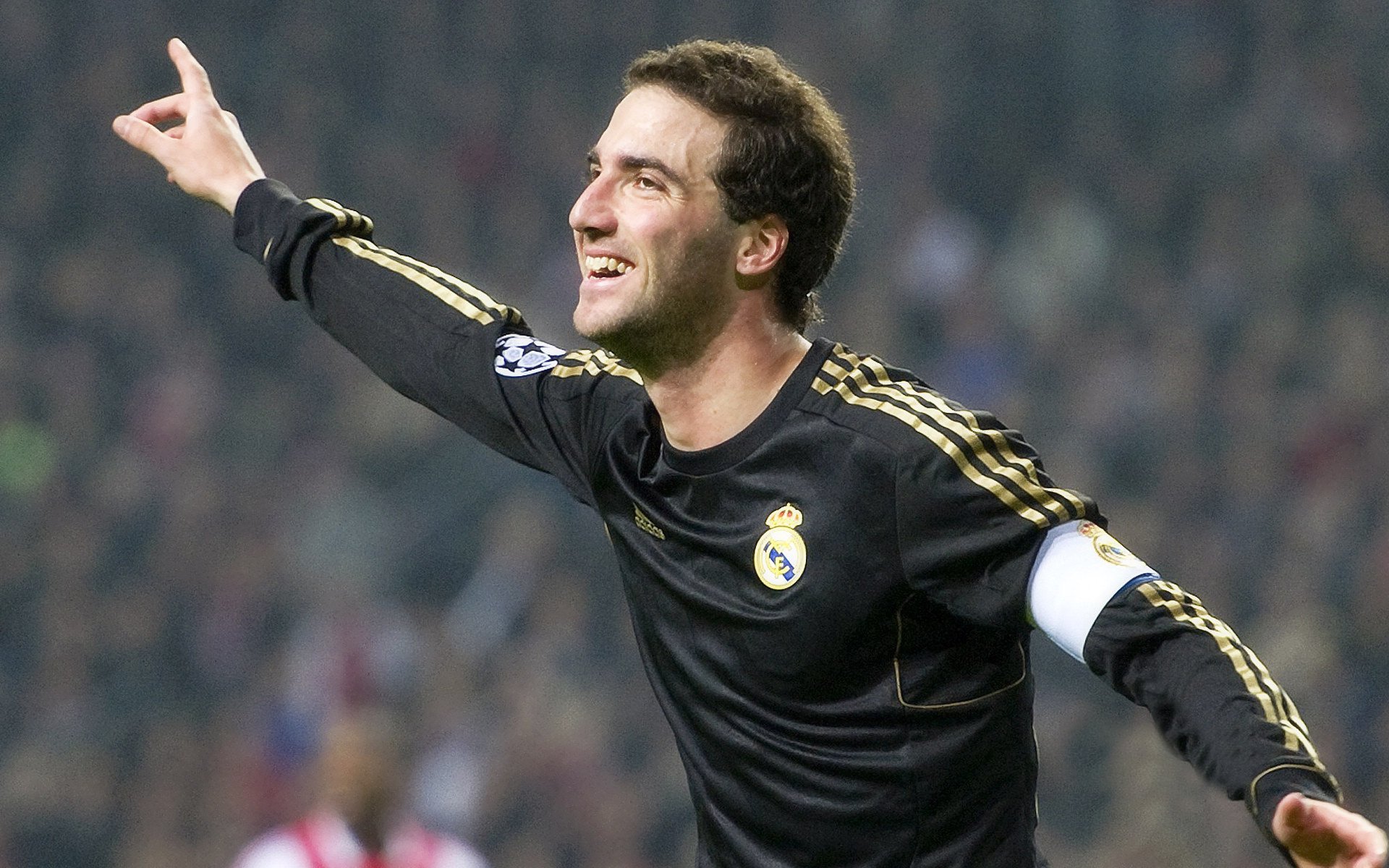 日本最后时刻击败拉齐奥,奥斯梅恩成为关键先生!