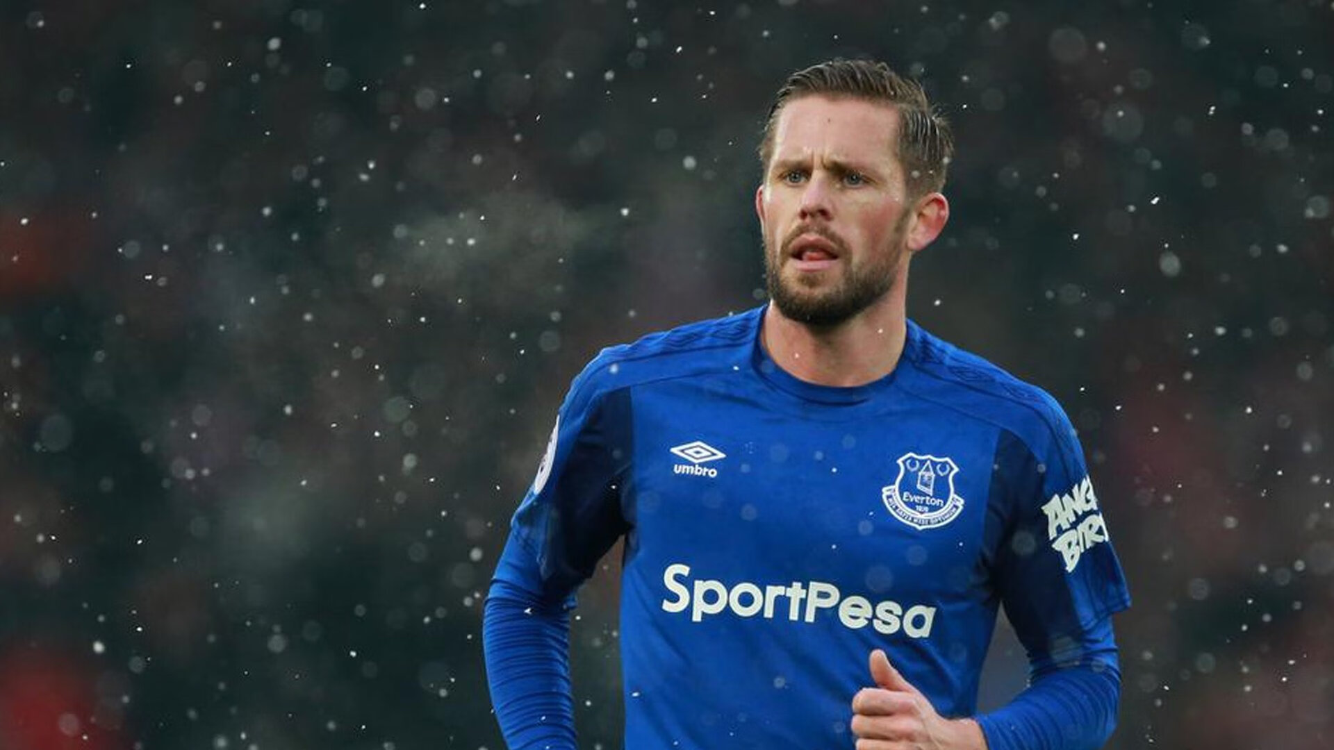 开云体育APP下载-当铁幕降临风城，保罗·乔治在爵士窒息防守下演绎的进攻孤本