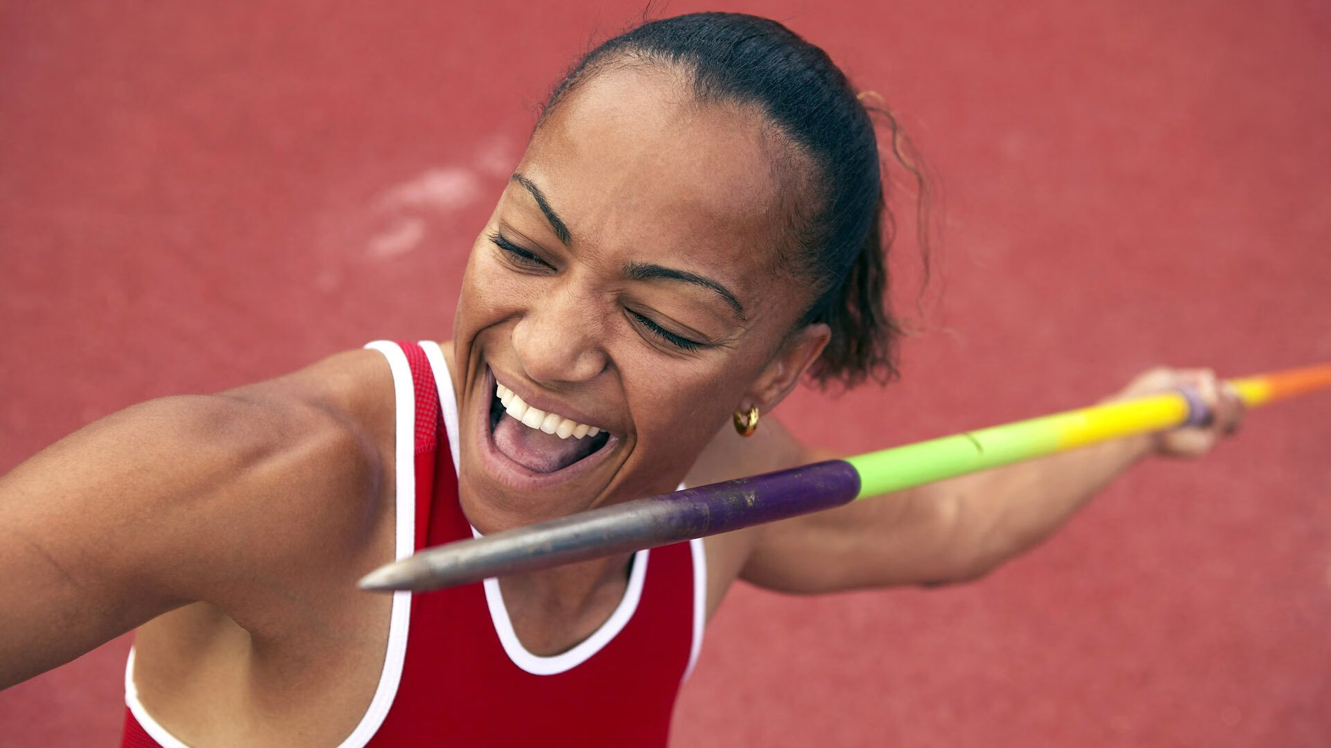 欧冠决赛惊现跨界大乱斗！新疆队强行终结鹈鹕，足球篮球谁能主宰终极战场？